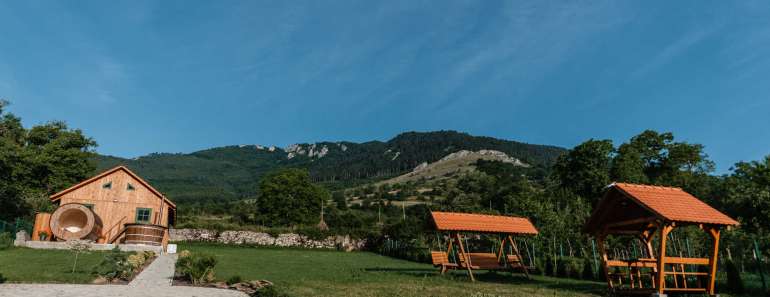 Bucură-te de linistea și frumusețea pe care o ofera Rimetea ,de la aceasta super cazare