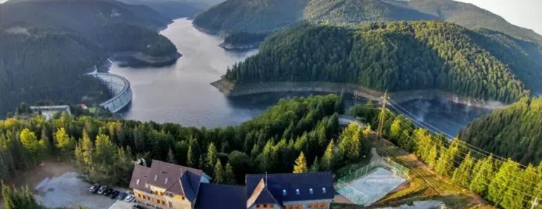 Ce găsești la Pensiunea Art 1000 : facilități, activități și peisaje autentice