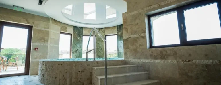Pensiunea Palace Băile Felix: cazare cu spa la 10 minute de băile termale