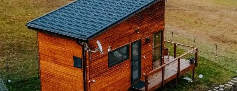 ROUA by NorAtlas – Cabană modernă și retrasă la marginea păduri