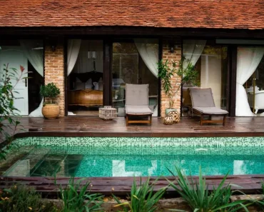 Cherry Vintage Home – cazare cu piscină în stil balinez ,aproape de București