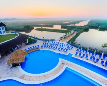 Peninsula Resort – resort cu aquapark și ponton propriu în Murighiol