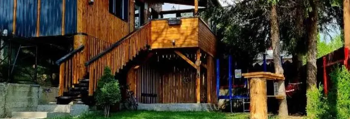 Cazare în Valea Doftanei la Căsuța cocoțată