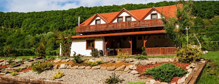 Casa cu Prispă: cazare în Sighișoara, aproape de natură